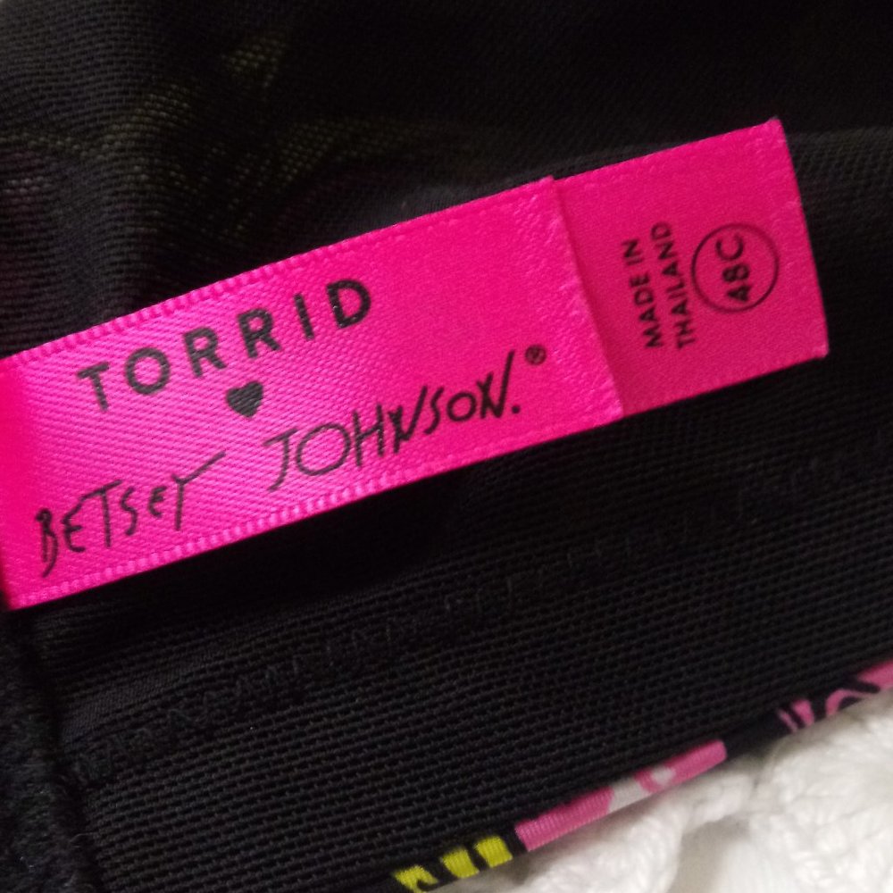 Torrid Black and Pink Cherry Print Bra - Picture 6 of 7